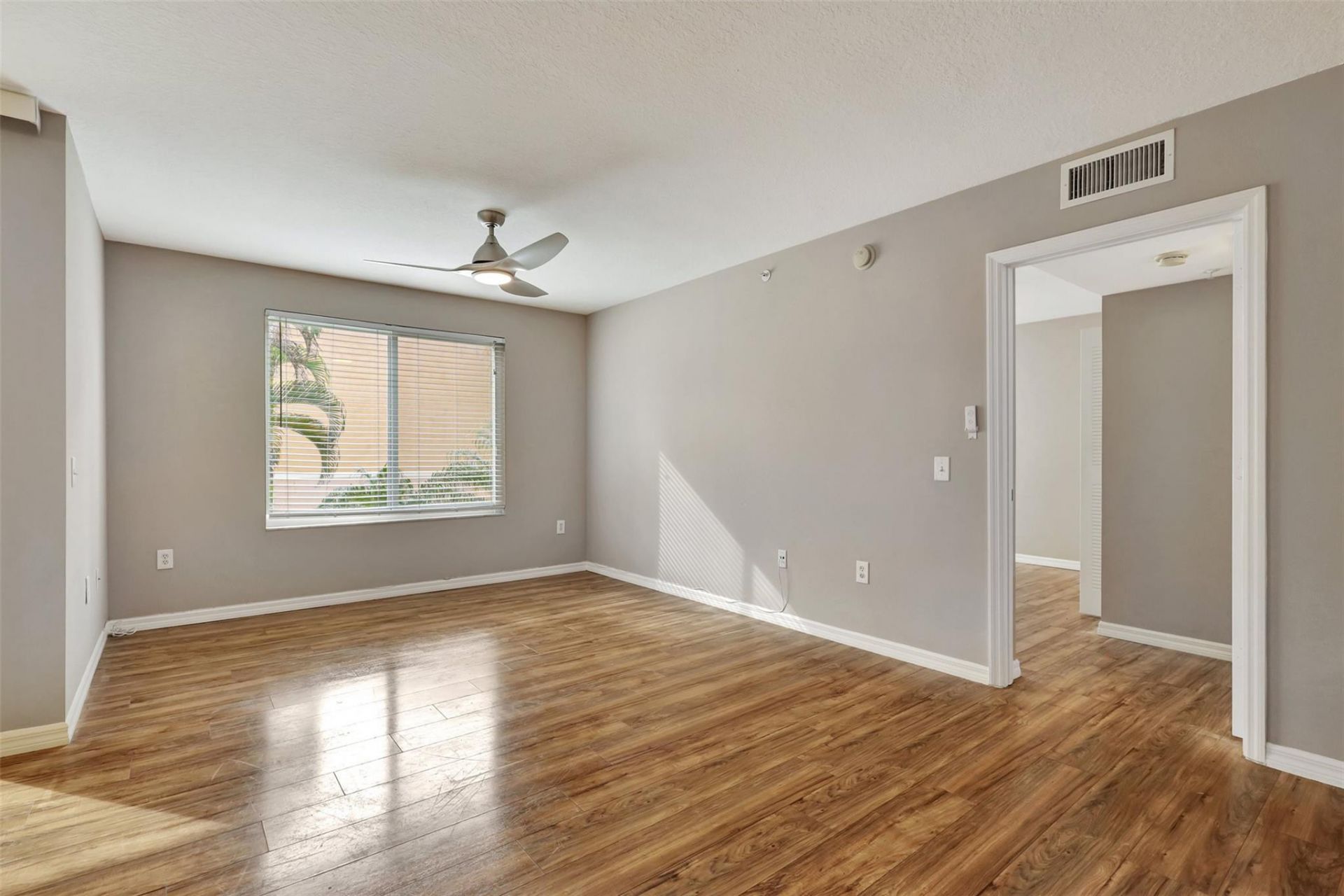 310 Villa Circle, Boynton Beach, FL 33435 Photo