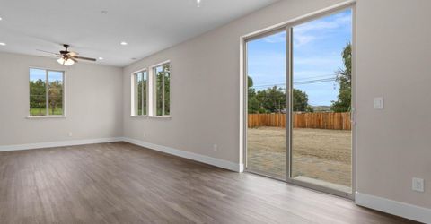 3638 Oakridge Drive, Sparks, NV 89436 Photo