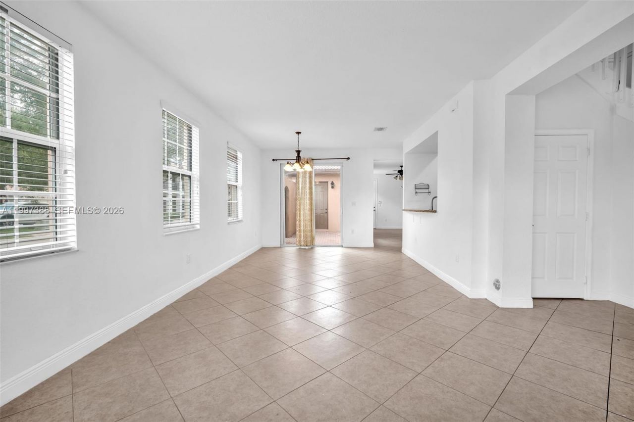 1148 SW 147th Ave, Pembroke Pines, FL 33027 Photo