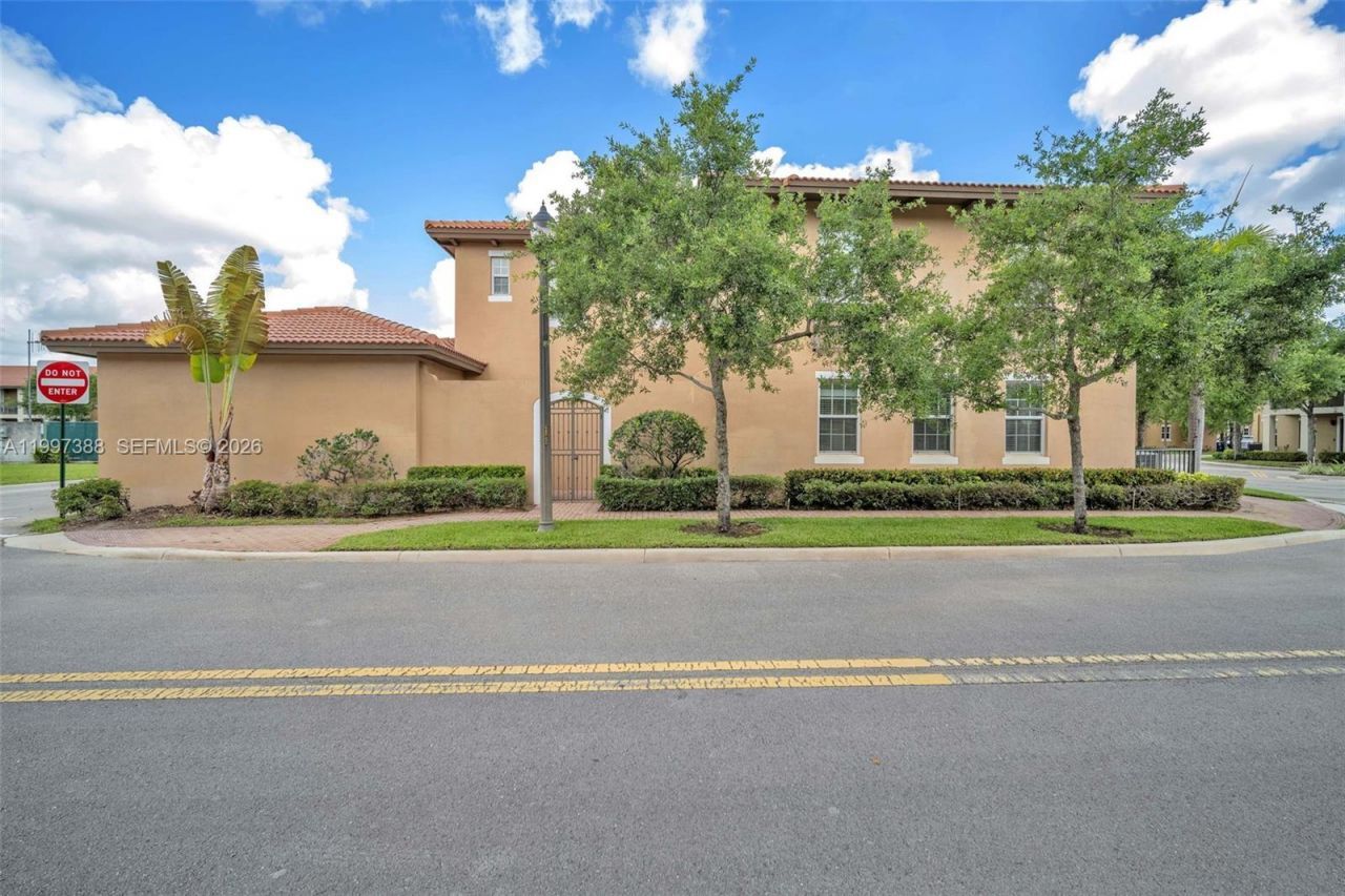 1148 SW 147th Ave, Pembroke Pines, FL 33027 Photo