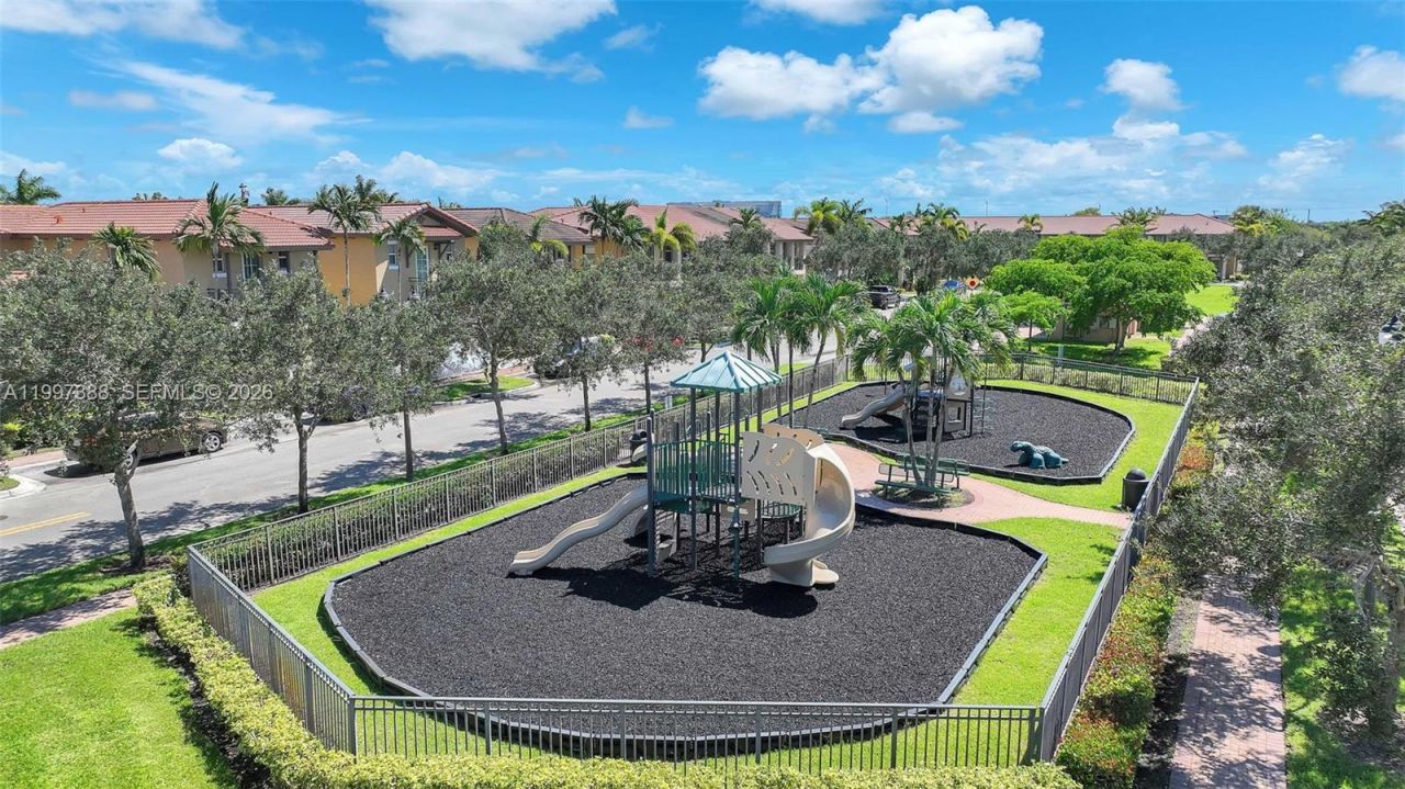 1148 SW 147th Ave, Pembroke Pines, FL 33027 Photo