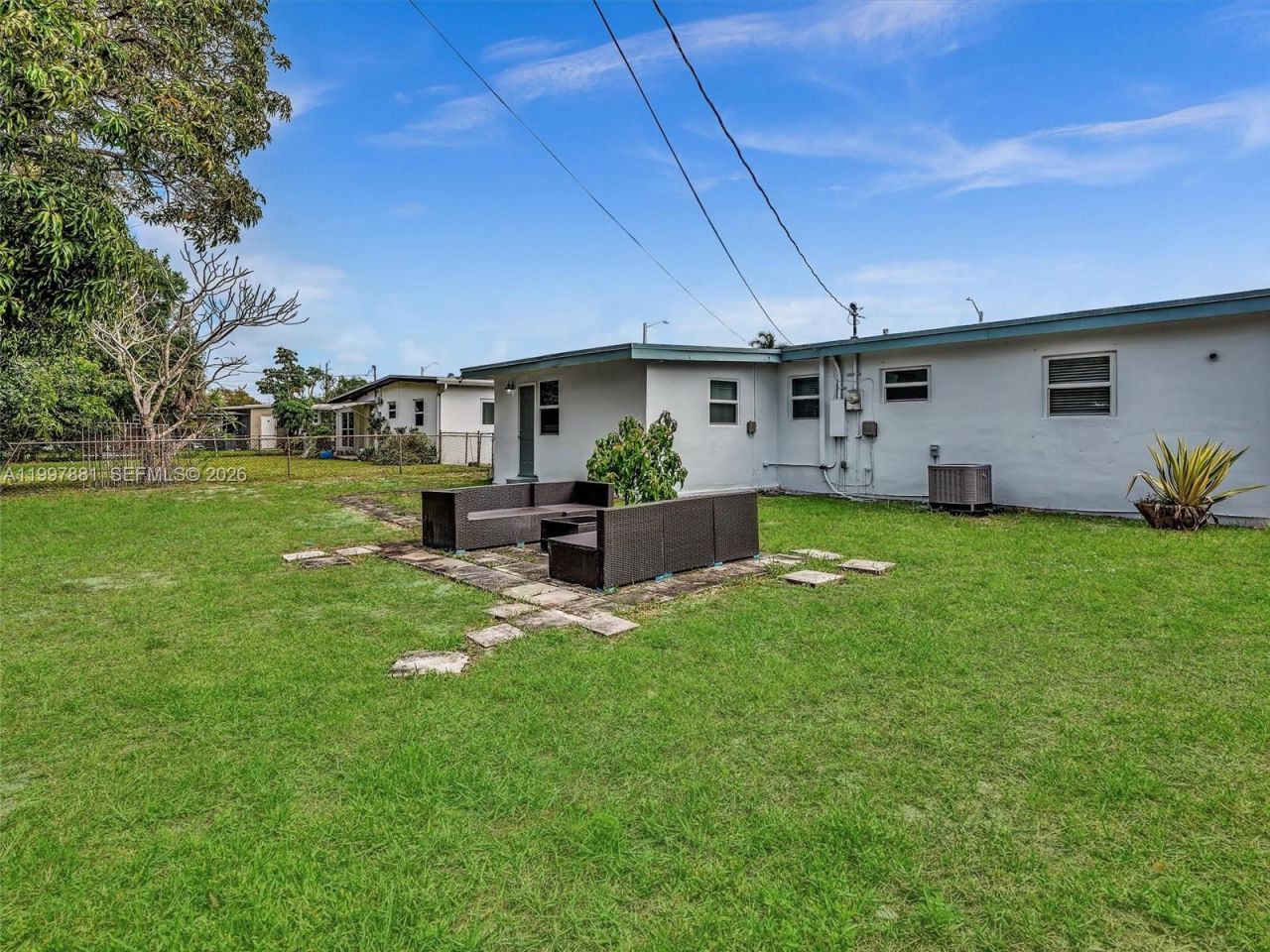 535 NW 29th Ter, Fort Lauderdale, FL 33311 Photo