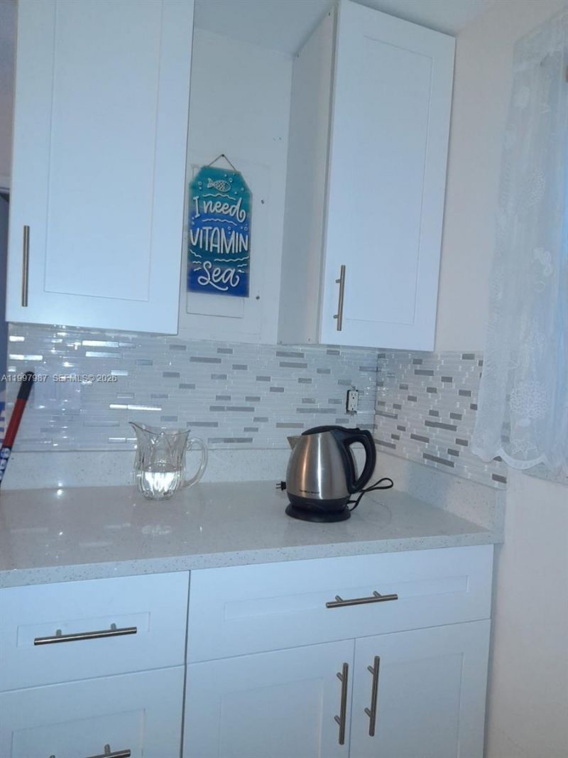 1541 S Ocean Blvd, Unit 318, Lauderdale by the Sea, FL 33062 Photo