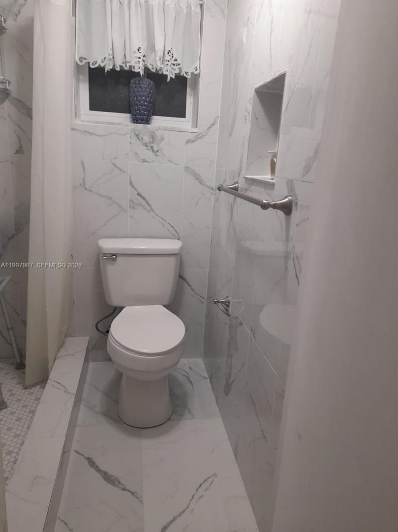 1541 S Ocean Blvd, Unit 318, Lauderdale by the Sea, FL 33062 Photo