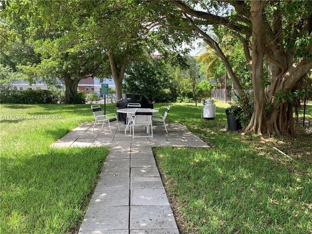 1541 S Ocean Blvd, Unit 318, Lauderdale by the Sea, FL 33062 Photo