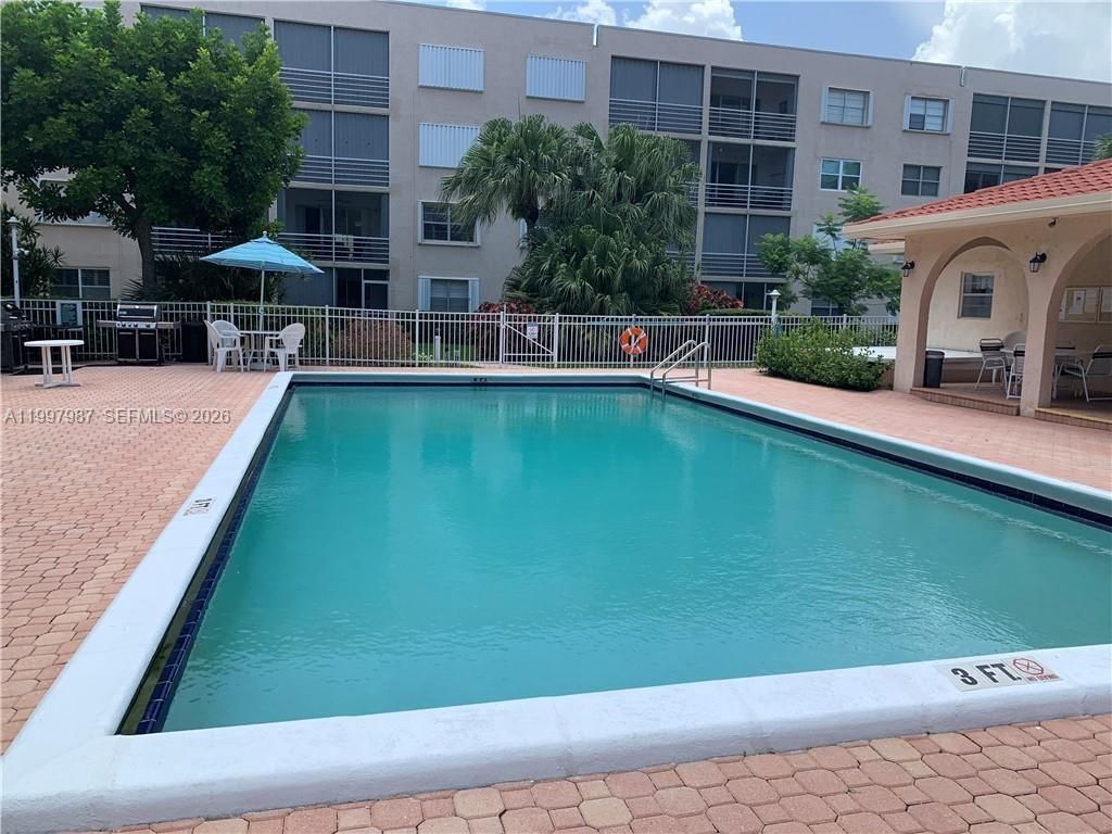 1541 S Ocean Blvd, Unit 318, Lauderdale by the Sea, FL 33062 Photo