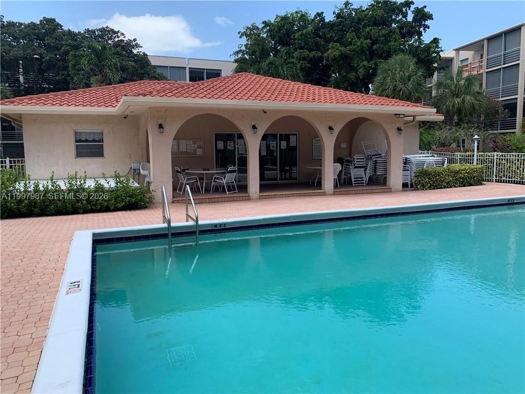 1541 S Ocean Blvd, Unit 318, Lauderdale by the Sea, FL 33062 Photo
