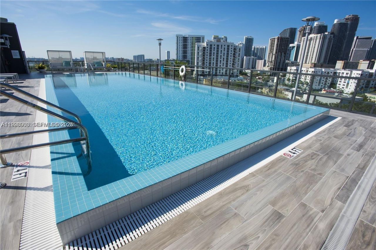 201 SW 17th Rd, Unit 606, Miami, FL 33129 Photo