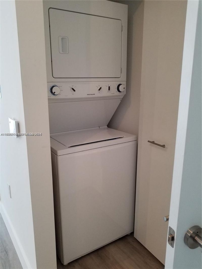 201 SW 17th Rd, Unit 606, Miami, FL 33129 Photo