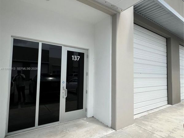 10890 NW 17th St , Unit 137, Sweetwater, FL 33172