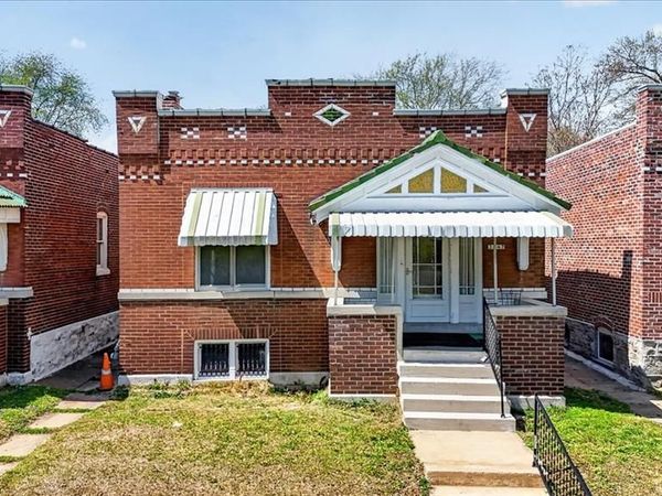 3647 S Compton Avenue, St Louis, MO 63118