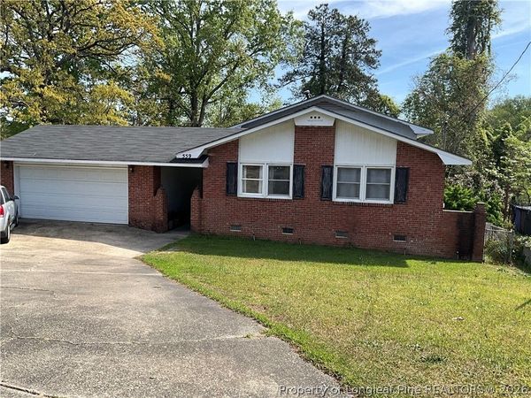 559 Cimarron Drive , Fayetteville, NC 28303