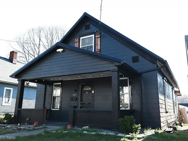 256 N Main Street, Roseville, OH 43777