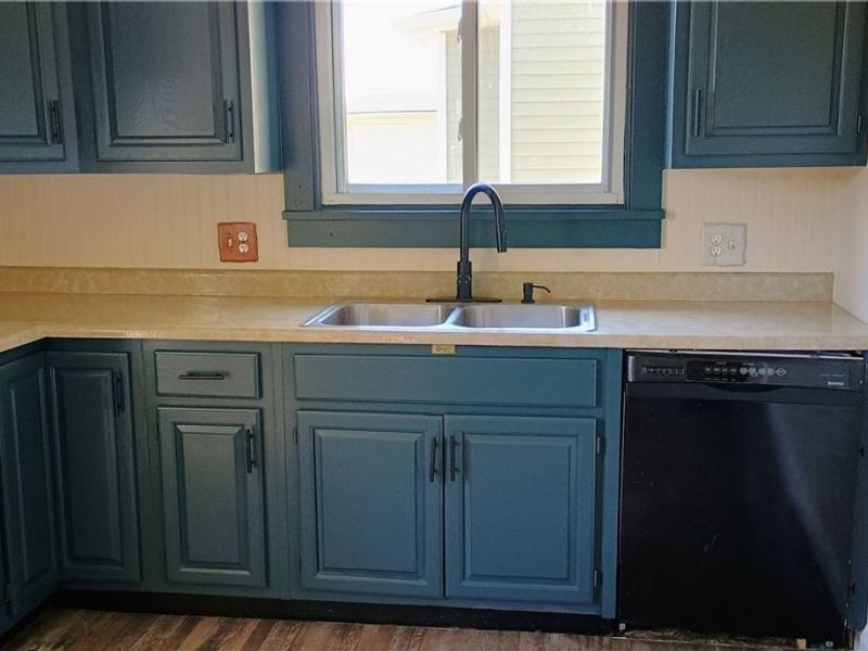 256 N Main Street, Roseville, OH 43777 Photo 9