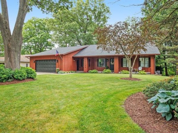 15120 Carriage Way, Spring Lake, MI 49456