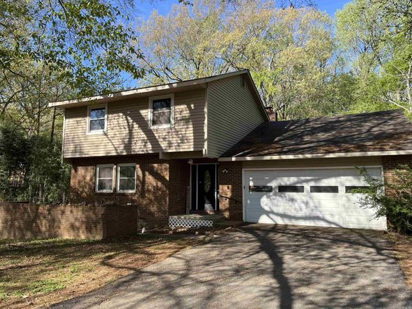 1617 Briarwood Drive, Jonesboro, AR 72401