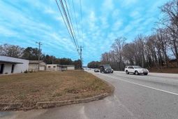 2753b Poinsett Hwy photo 4