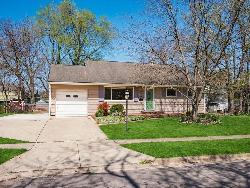 880 Faculty Drive, Columbus, OH 43221 Photo 1