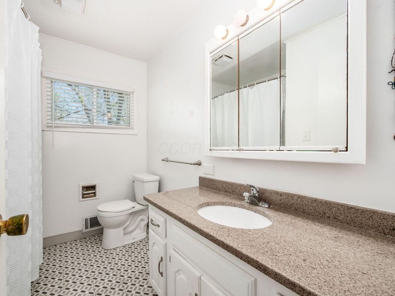 880 Faculty Drive, Columbus, OH 43221 Photo 23