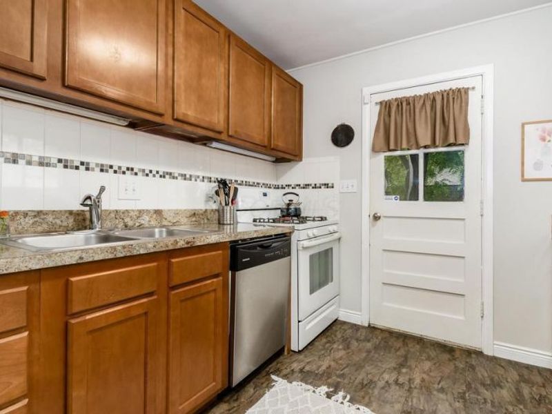 880 Faculty Drive, Columbus, OH 43221 Photo 9