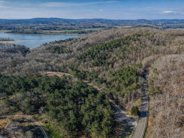 3960 Lamontville Road , Decatur, TN 37322