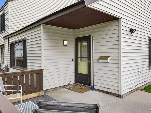 601 Barnstable Court , Camillus, NY 13031