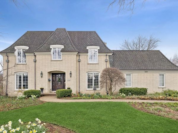 156 Sunset Avenue , Glen Ellyn, IL 60137