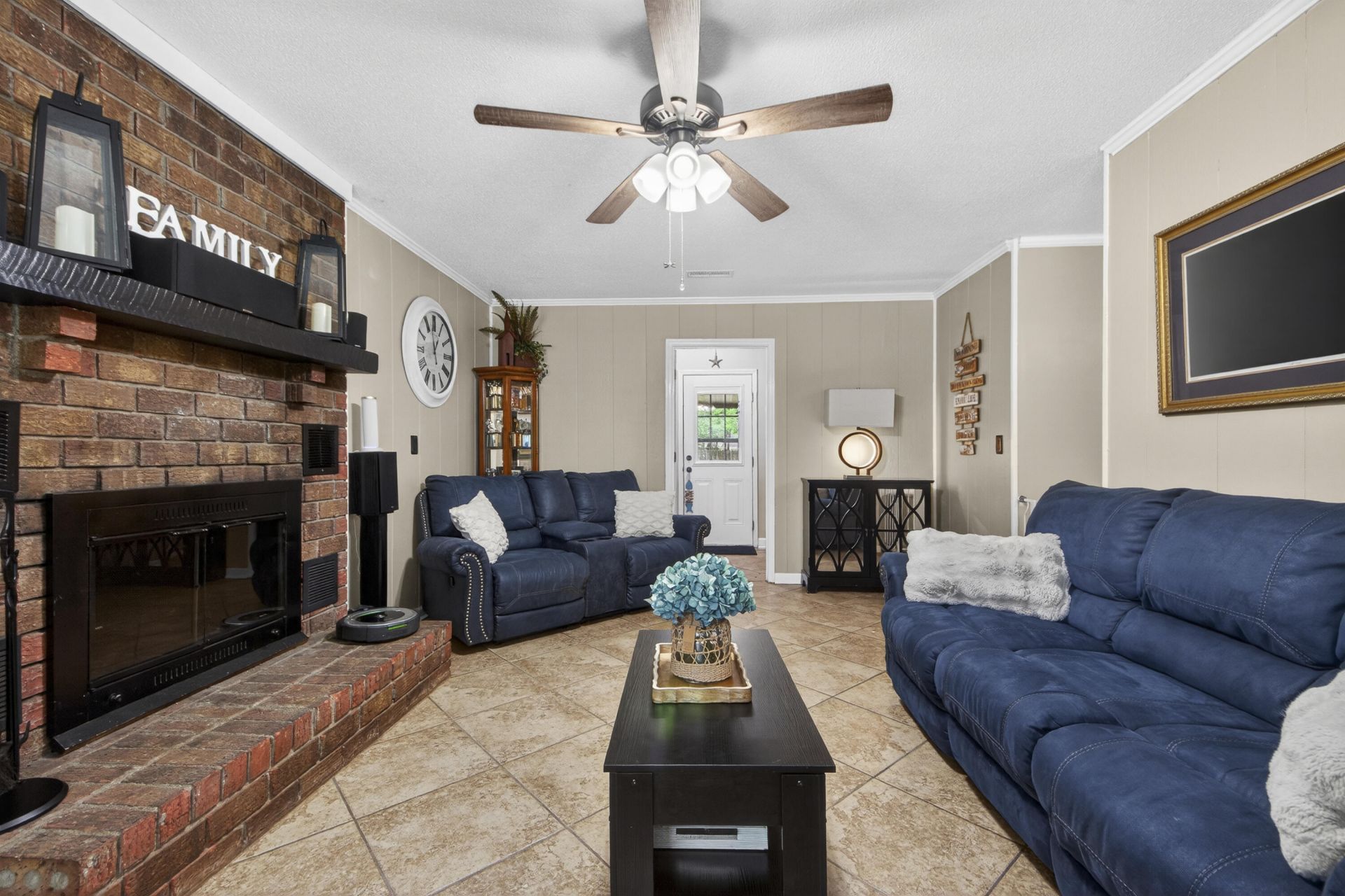 1816 Aylsford Court Photo 12