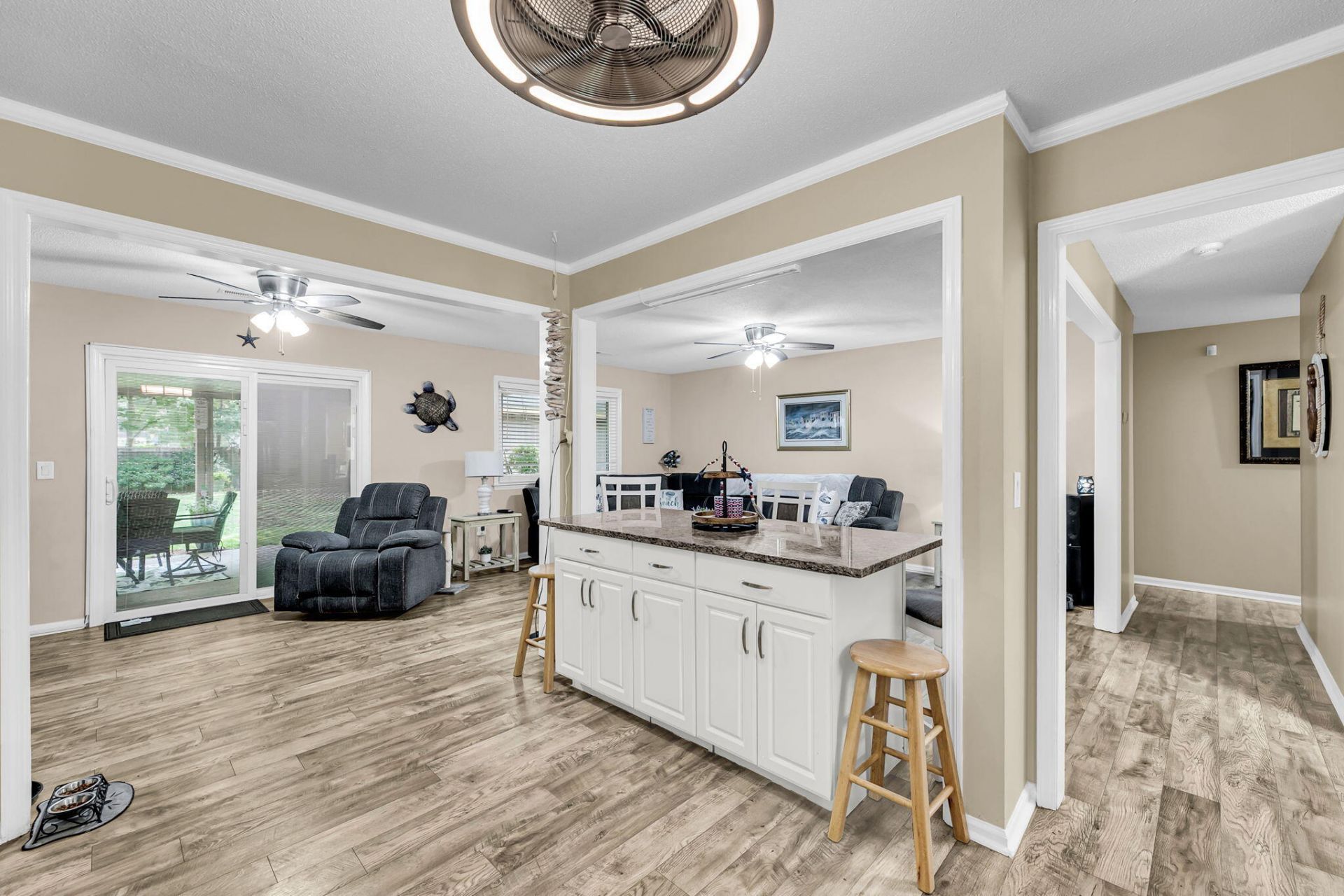 1816 Aylsford Court Photo 13