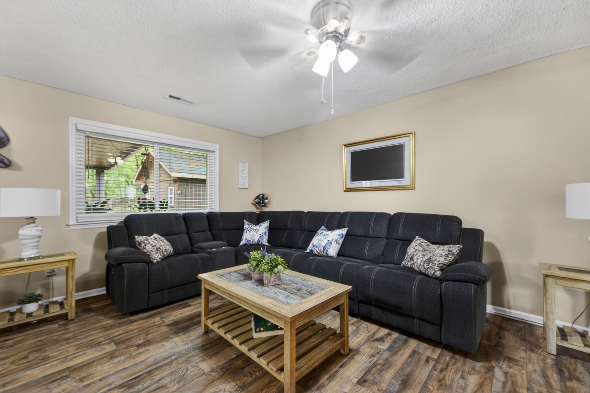 1816 Aylsford Court Photo 13