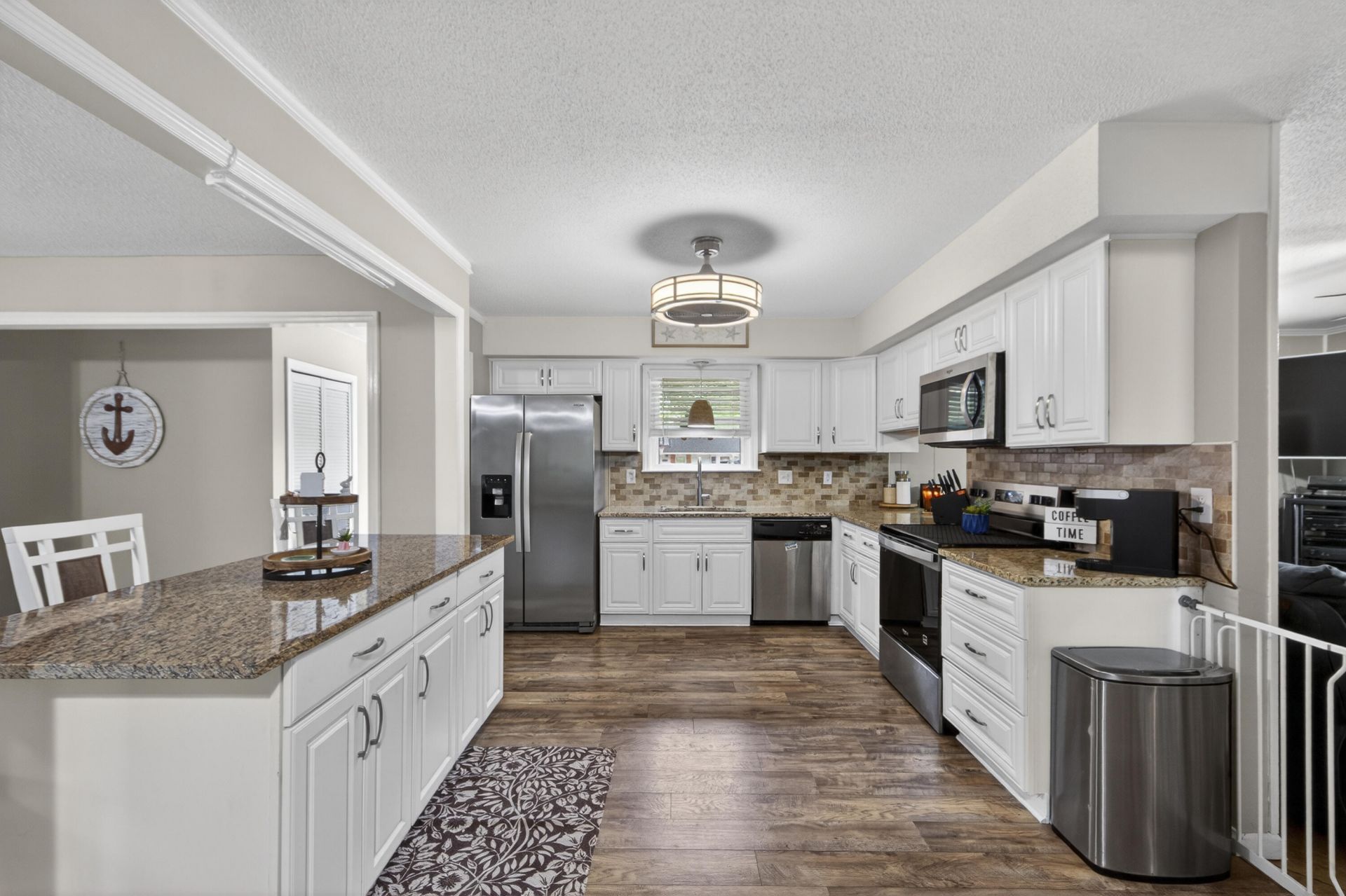 1816 Aylsford Court Photo 15