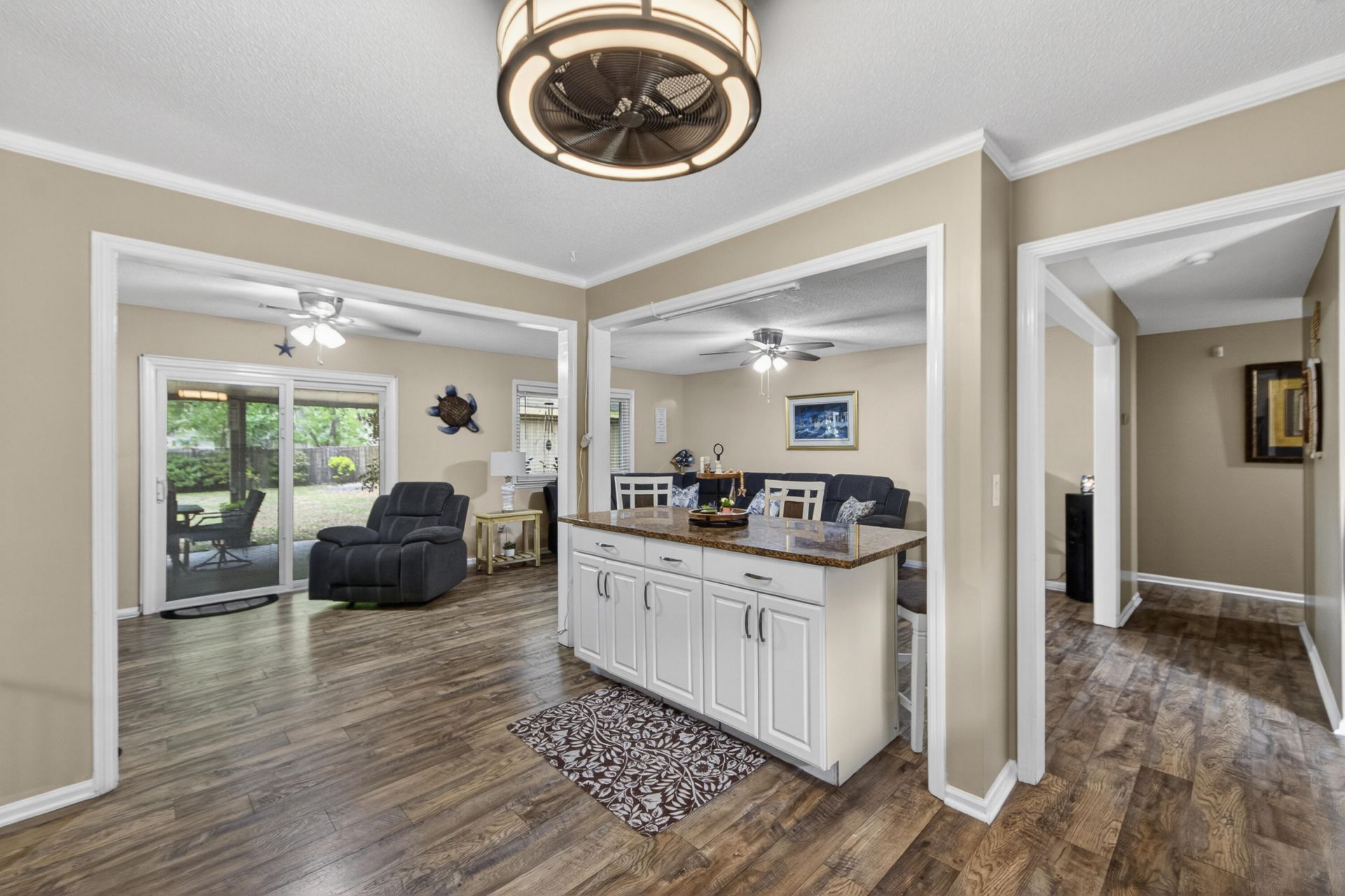 1816 Aylsford Court Photo 17