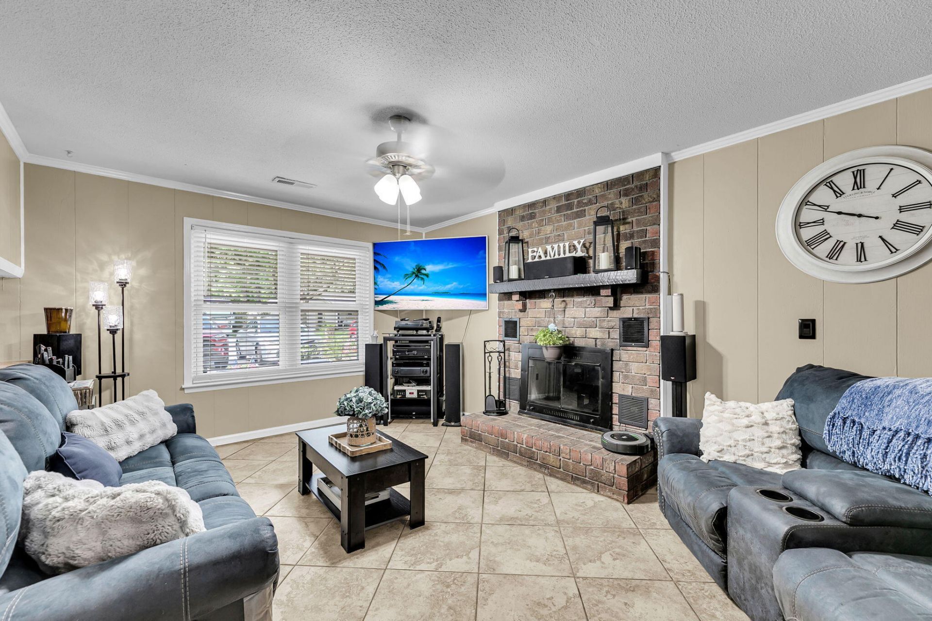 1816 Aylsford Court Photo 26