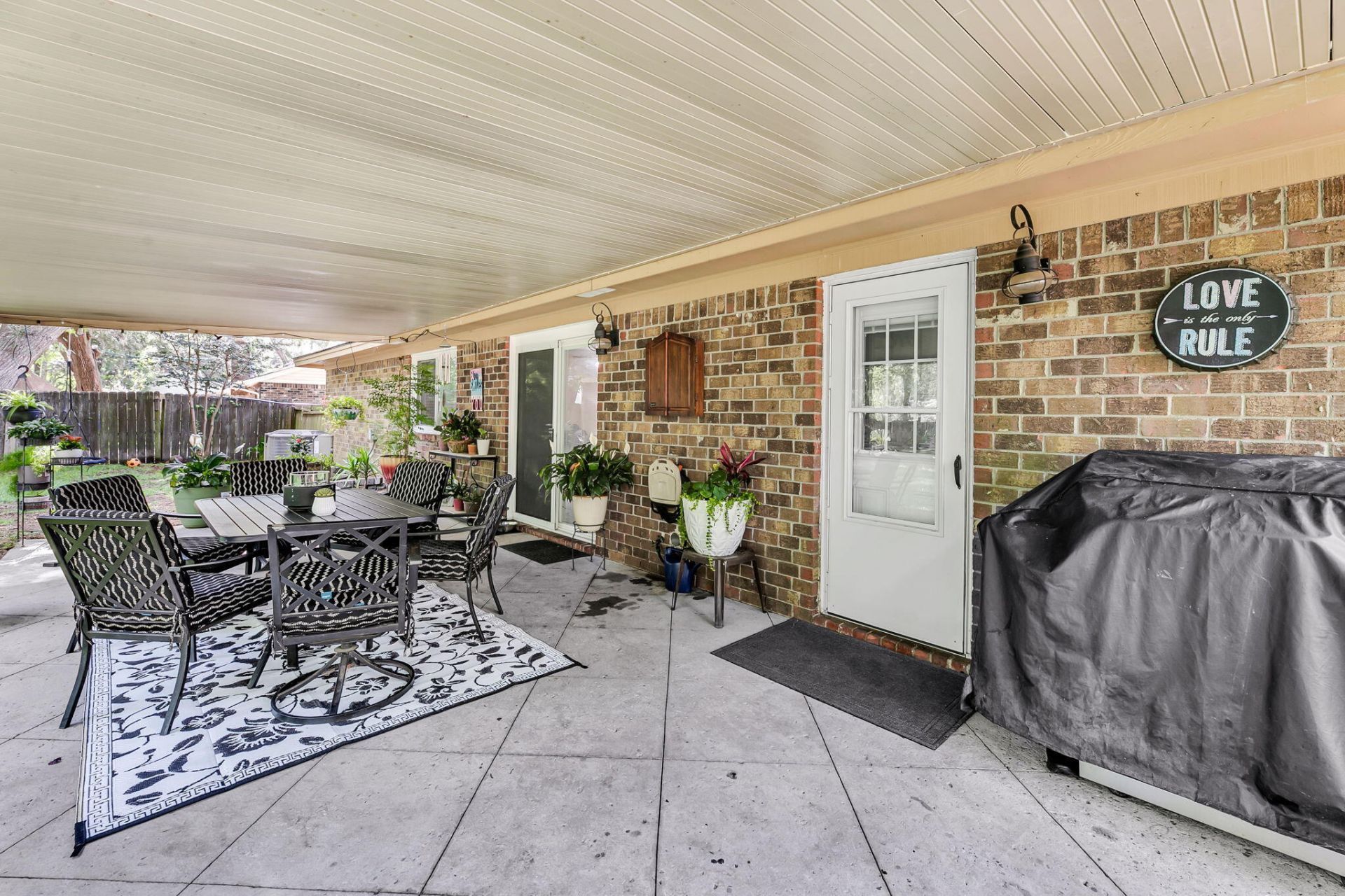 1816 Aylsford Court Photo 31