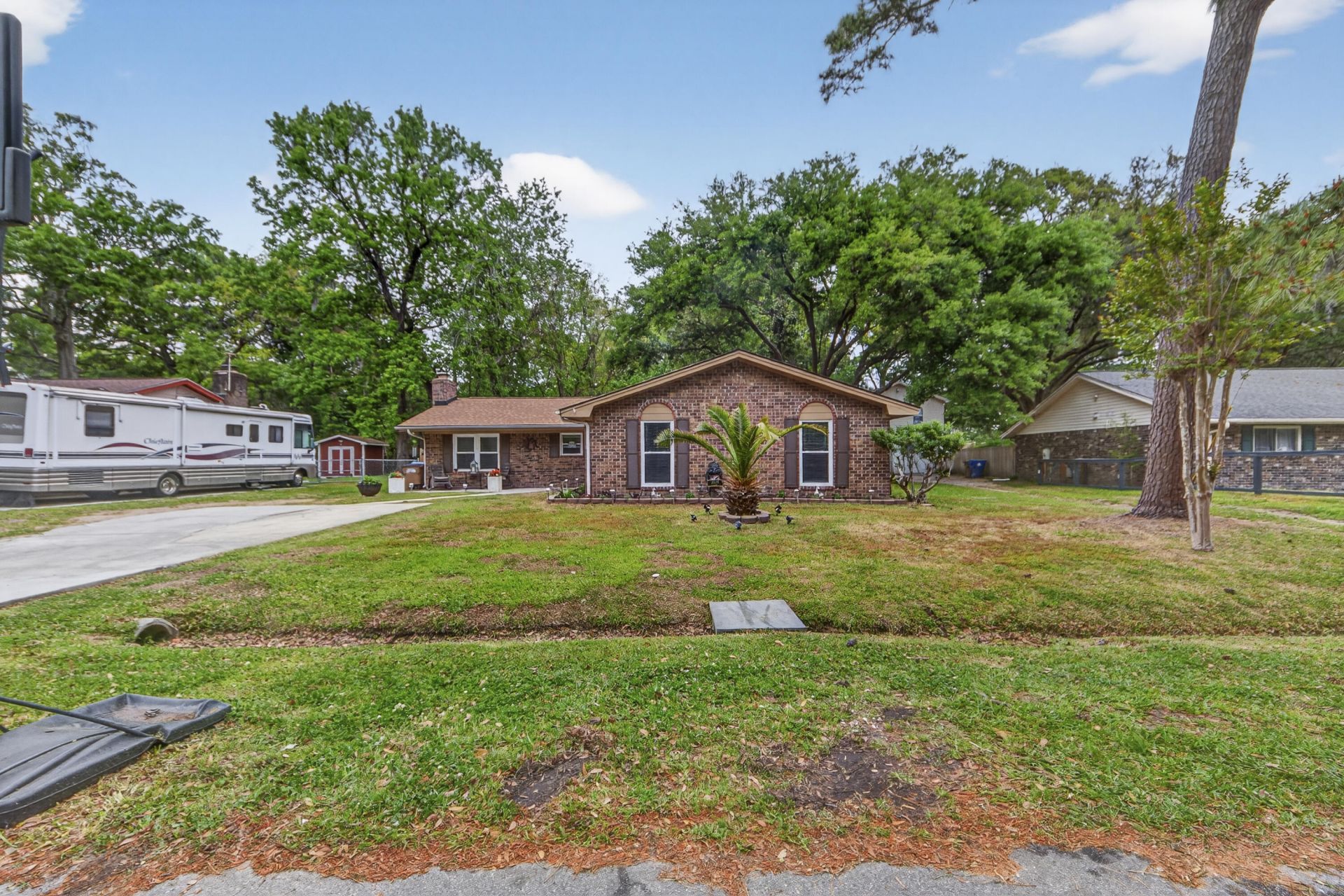 1816 Aylsford Court Photo 33