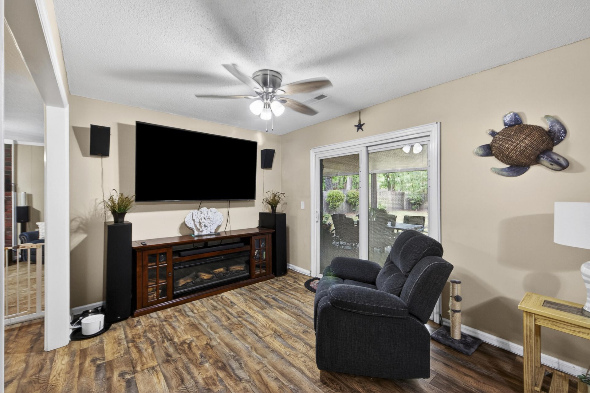 1816 Aylsford Court Photo 4