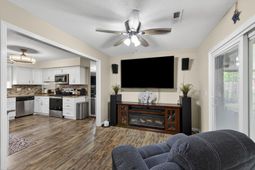 1816 Aylsford Court photo 4