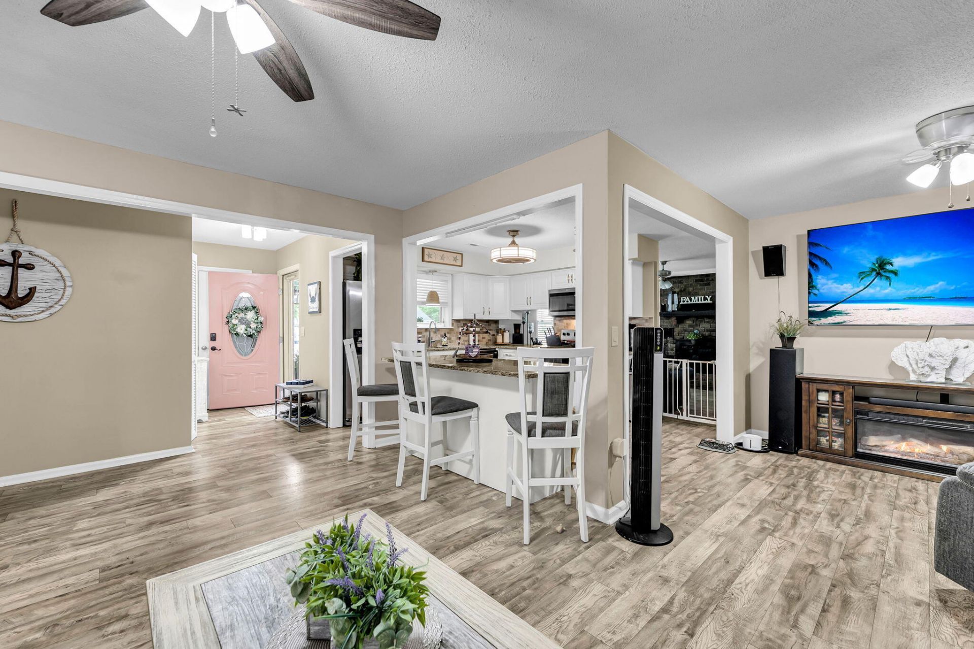 1816 Aylsford Court Photo 6