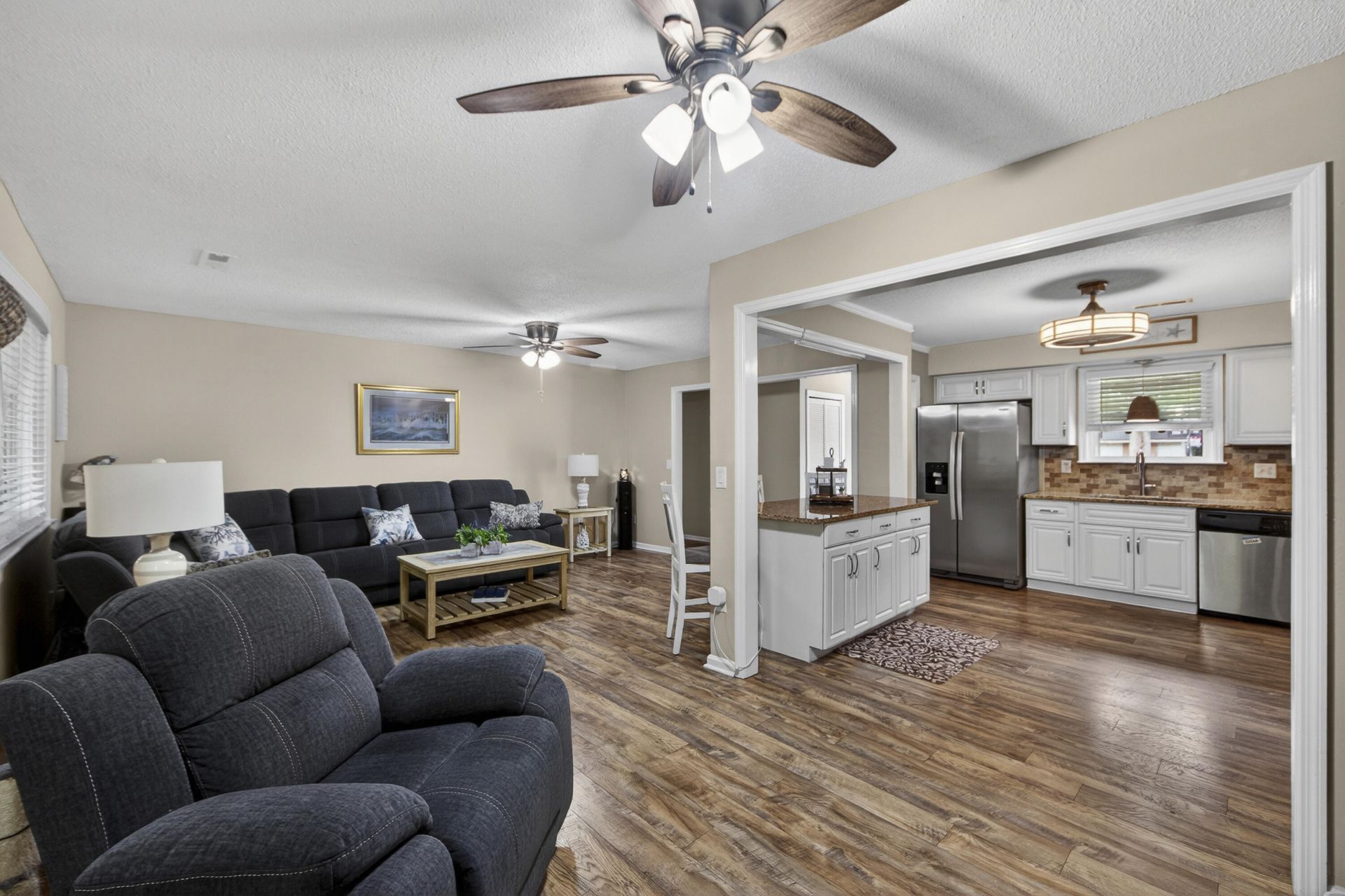 1816 Aylsford Court Photo 6