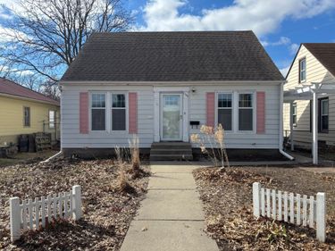 1108 California Avenue W, Saint Paul, MN 55108