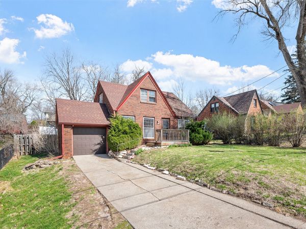 6531 Elmcrest Drive, Windsor Heights, IA 50324