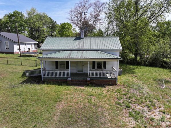 145 W Burnsville Street , Wadesboro, NC 28170