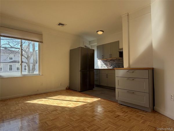 196-03 42nd Avenue, Unit 1F, Flushing, NY 11358