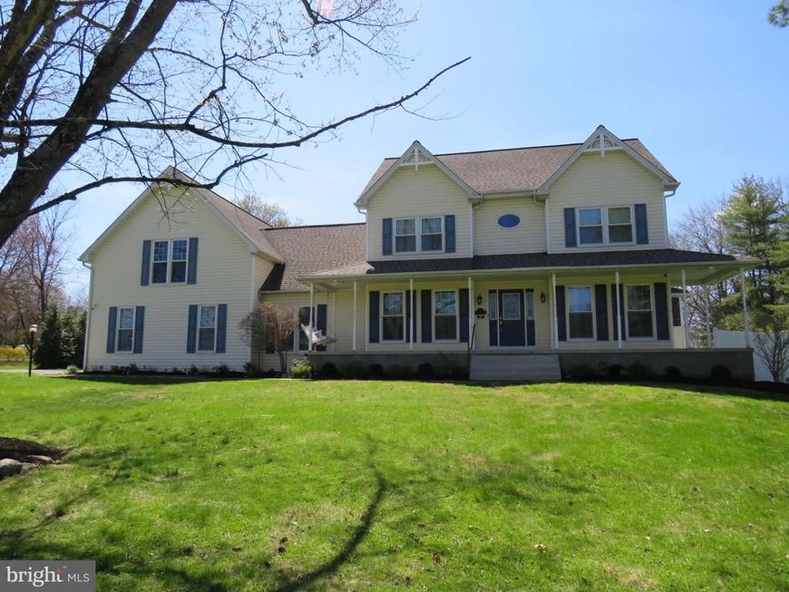 10 Spring Hill Lane, Perkasie, PA 18944 Main Photo