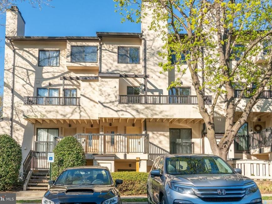 9804 Hellingly Place, Unit 103, Montgomery Village, MD 20886 Main Photo