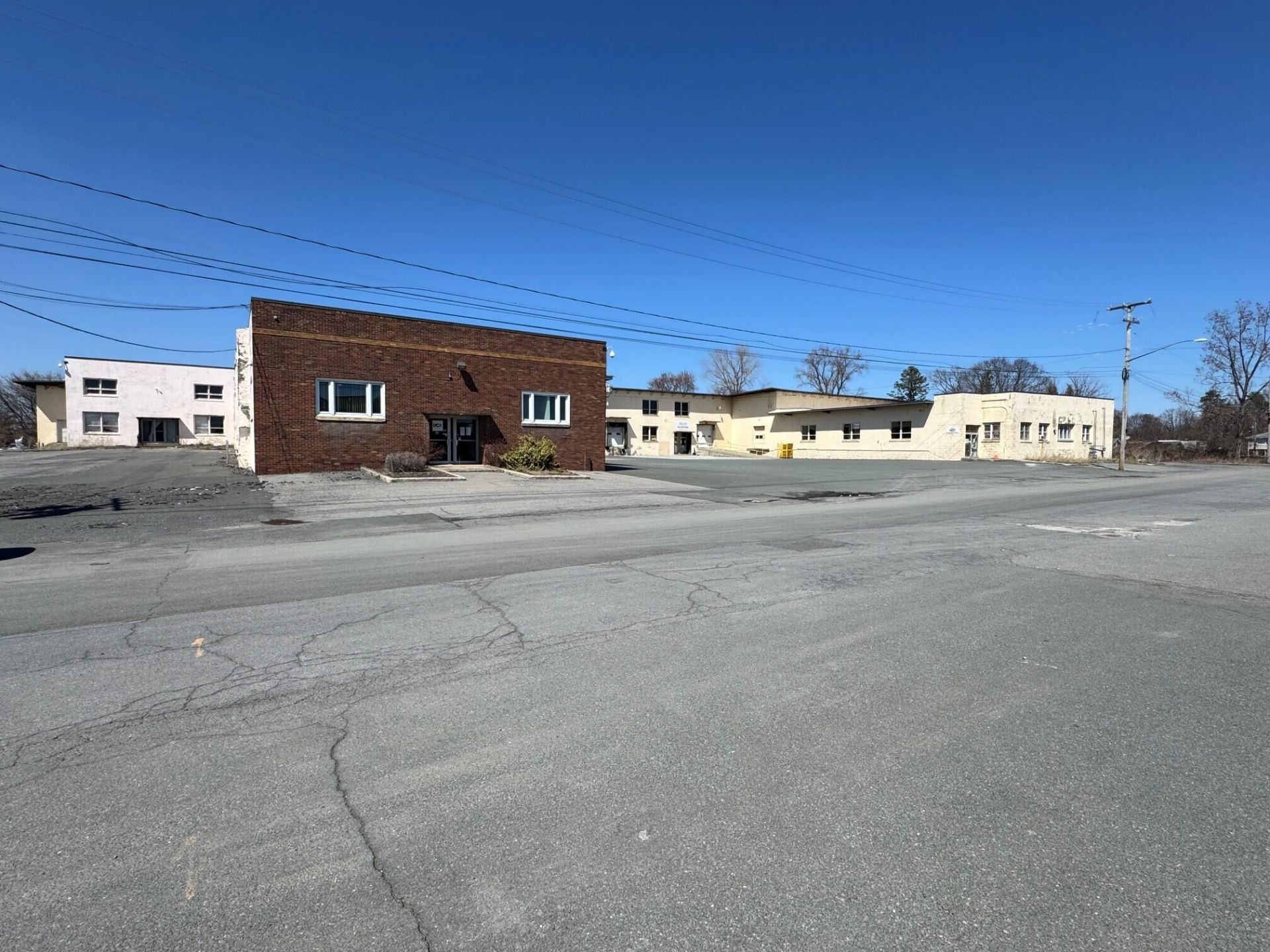 16 Commercial Avenue, Colonie, NY 12205 Main Photo