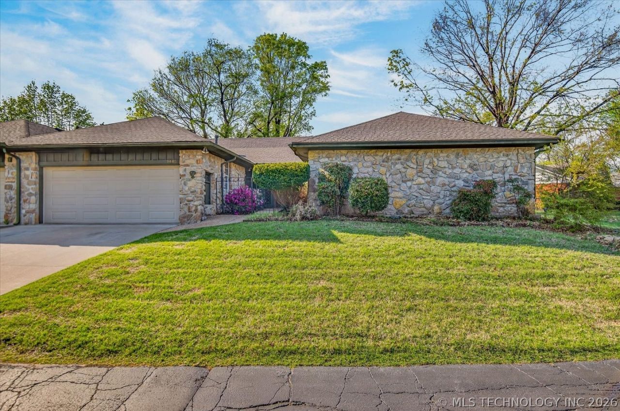 1445 Apple Alley Street, Bartlesville, OK 74003 Main Photo