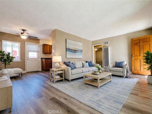 2536 Orange Avenue, Unit F, Costa Mesa, CA 92627