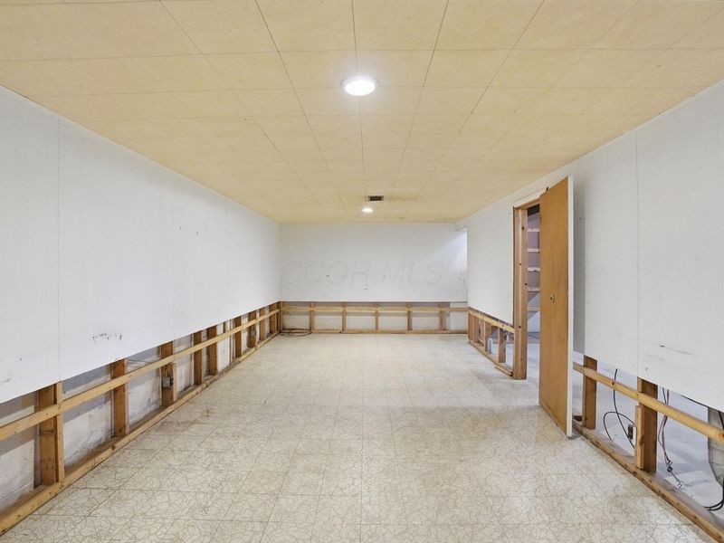 6365 Faircrest Road, Columbus, OH 43229 Photo 23