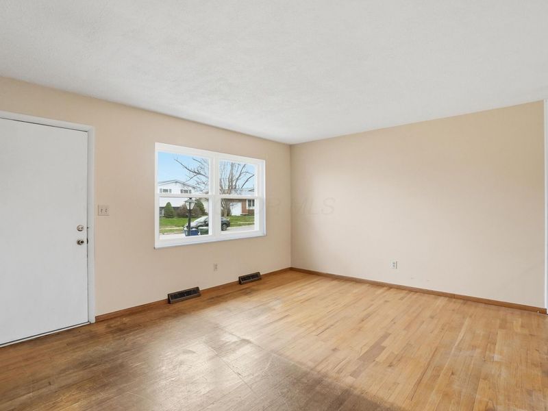 6365 Faircrest Road, Columbus, OH 43229 Photo 5